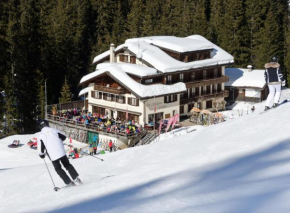 Schifer Berghaus Klosters Platz